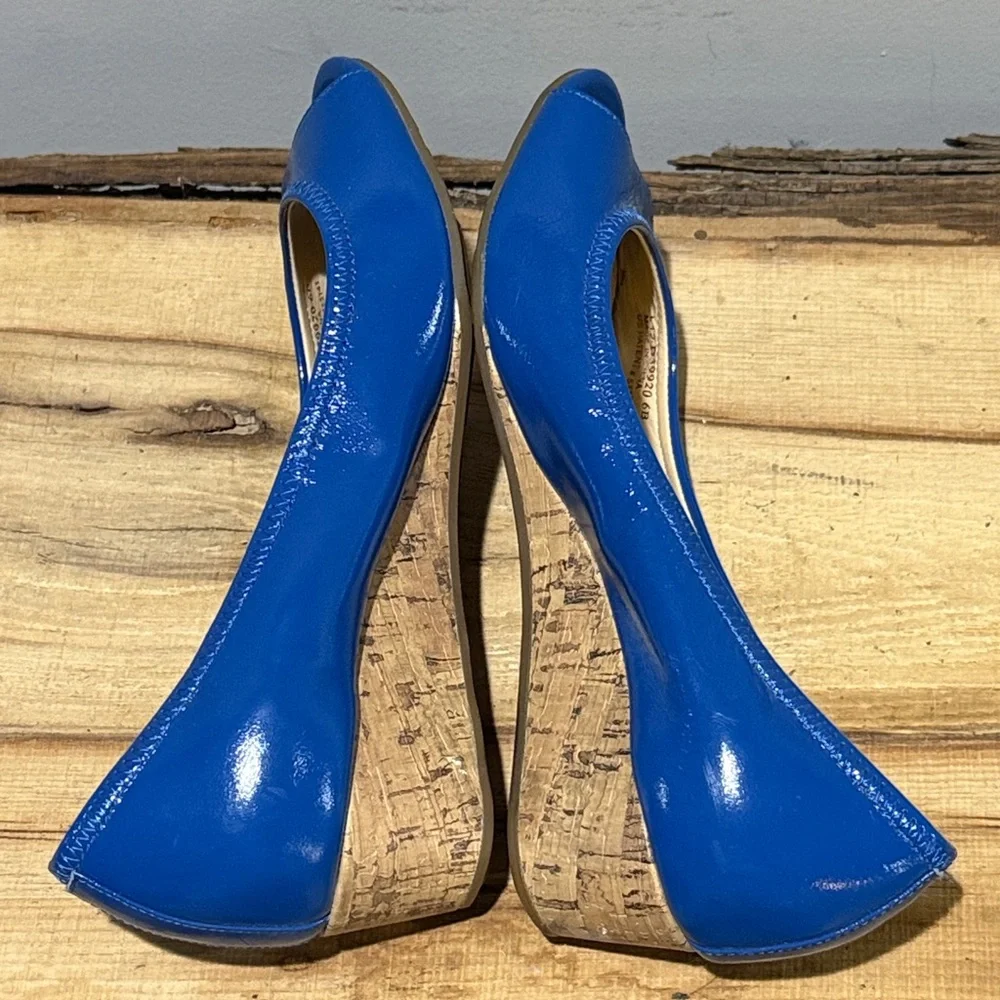 Cole Haan Nike Air Blue Patent Leather Peep‎ Toe Cork Wedges Sz 6B A34